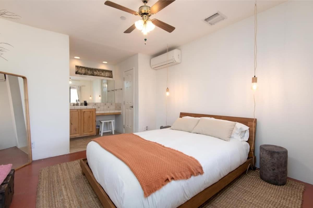Renovated Lodge - Room 1 With Pool Access Joshua Tree Exterior foto